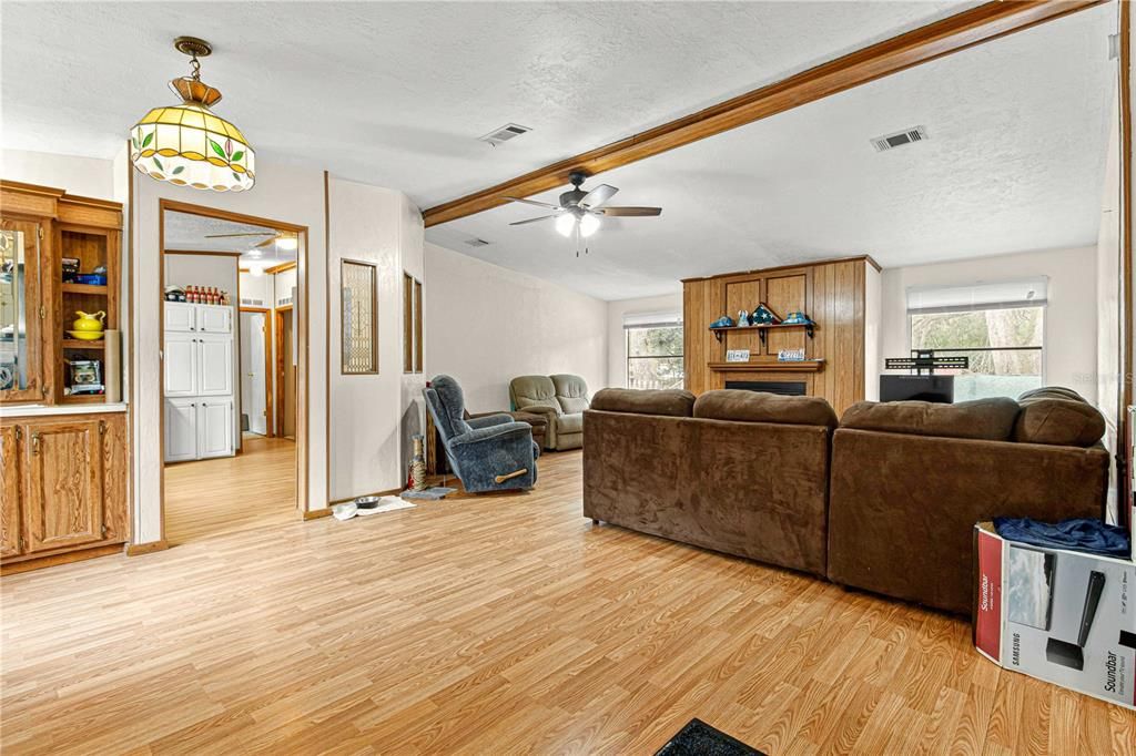 For Sale: $150,000 (3 beds, 2 baths, 1506 Square Feet)