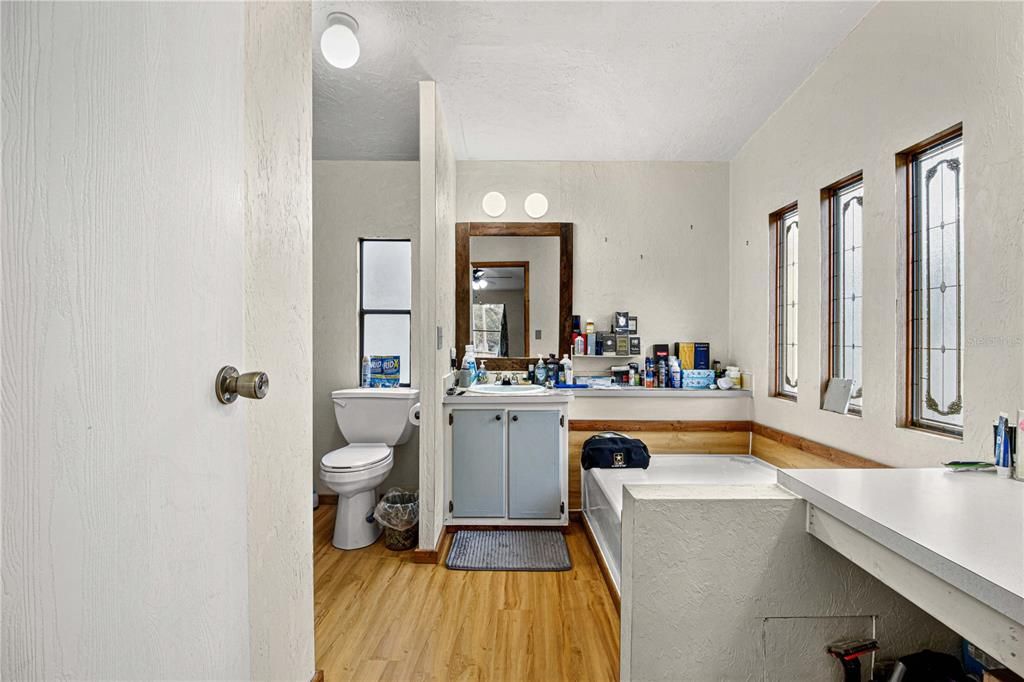 For Sale: $150,000 (3 beds, 2 baths, 1506 Square Feet)