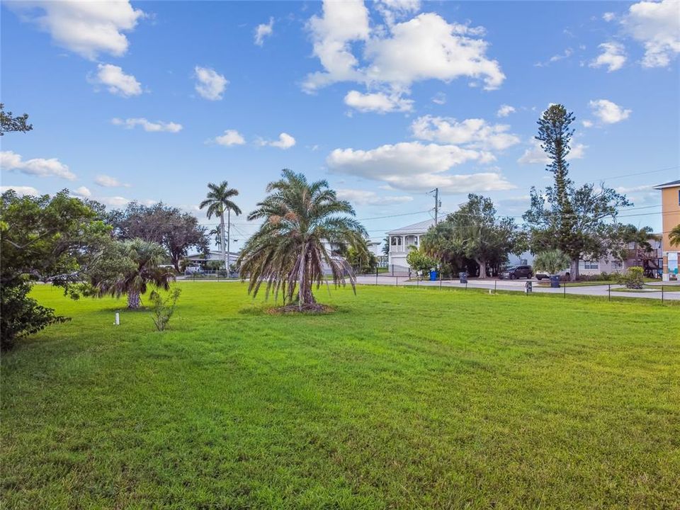 En Venta: $225,000 (0.19 acres)