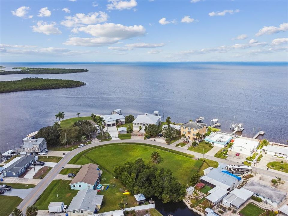 En Venta: $225,000 (0.19 acres)