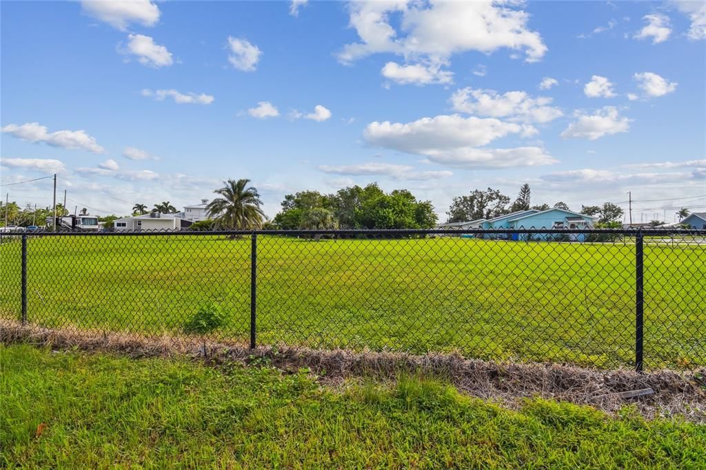 En Venta: $225,000 (0.19 acres)