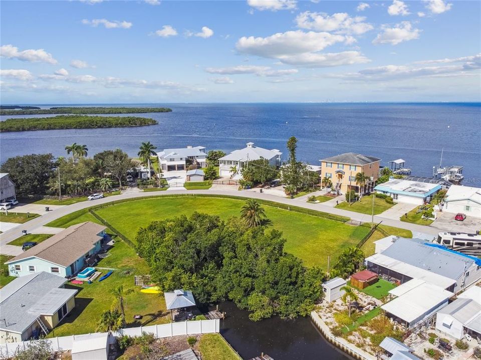 En Venta: $225,000 (0.19 acres)