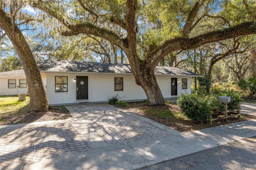 Recently Sold: $550,000 (8 beds, 0 baths, 2644 Square Feet)