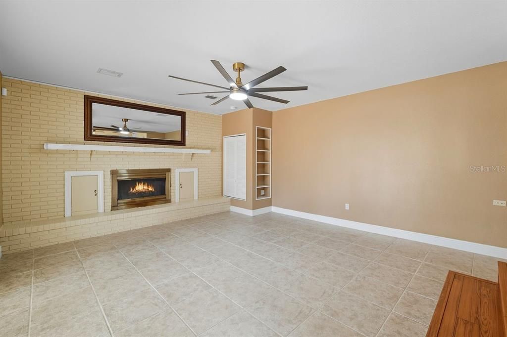 待售: $649,900 (3 贝兹, 2 浴室, 1947 平方英尺)