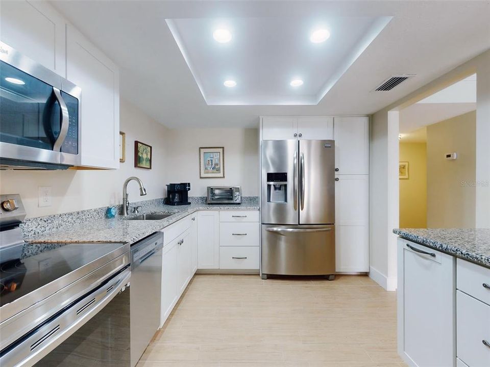 合同活跃: $118,000 (1 贝兹, 1 浴室, 822 平方英尺)