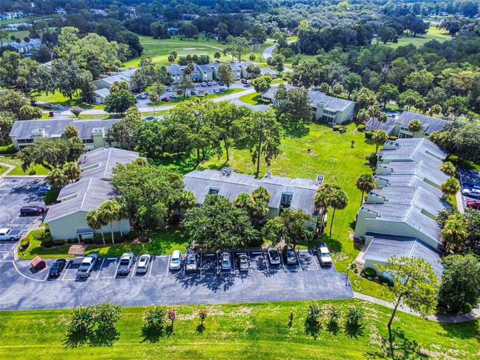 合同活跃: $118,000 (1 贝兹, 1 浴室, 822 平方英尺)