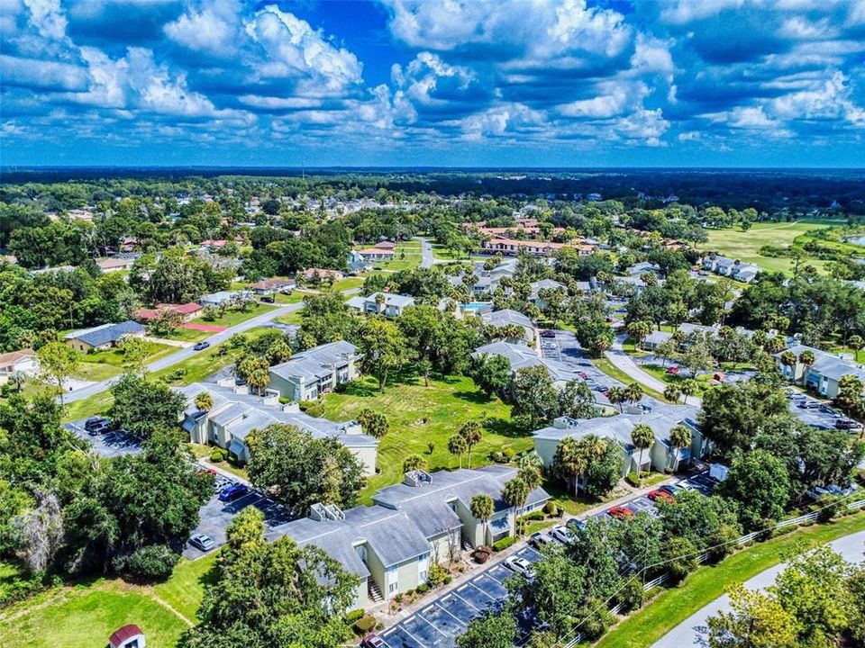 合同活跃: $118,000 (1 贝兹, 1 浴室, 822 平方英尺)