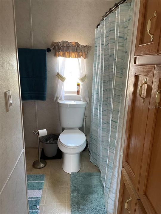 For Sale: $239,000 (2 beds, 2 baths, 935 Square Feet)