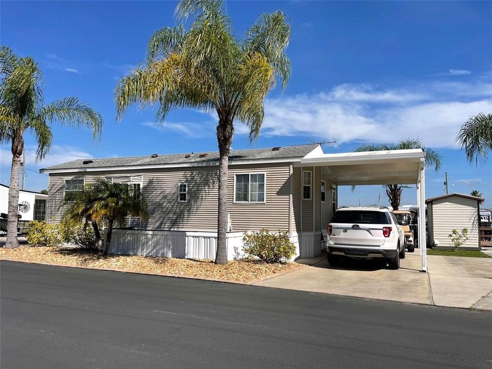 For Sale: $239,000 (2 beds, 2 baths, 935 Square Feet)