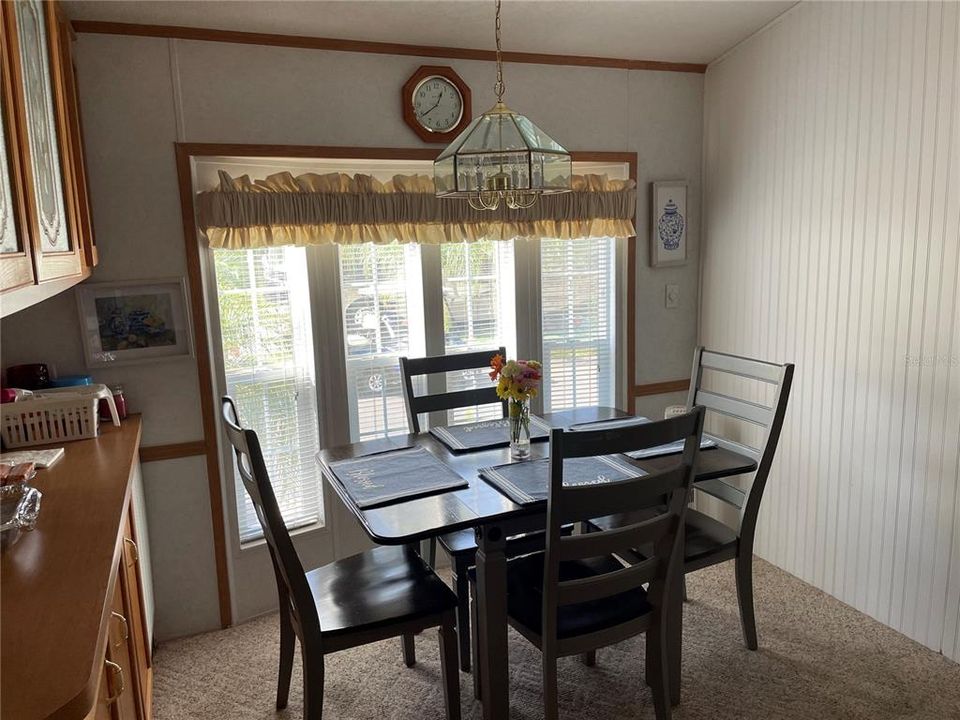 For Sale: $239,000 (2 beds, 2 baths, 935 Square Feet)