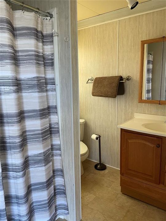 For Sale: $239,000 (2 beds, 2 baths, 935 Square Feet)