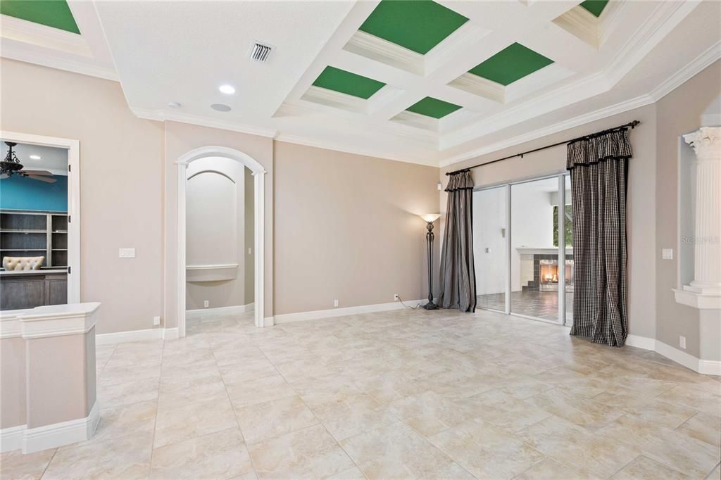 For Sale: $1,395,000 (6 beds, 4 baths, 4572 Square Feet)