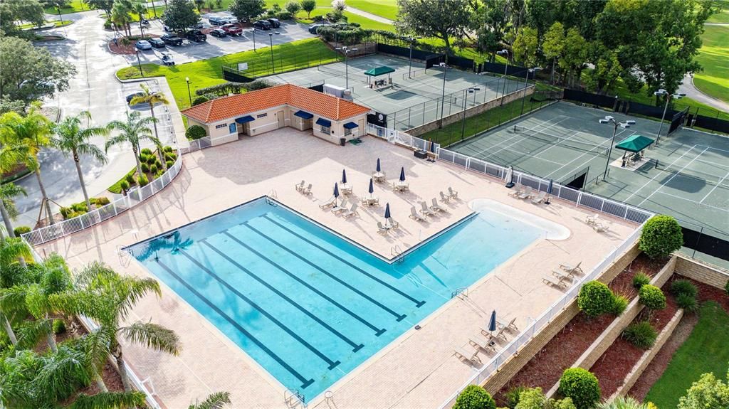 For Sale: $1,395,000 (6 beds, 4 baths, 4572 Square Feet)