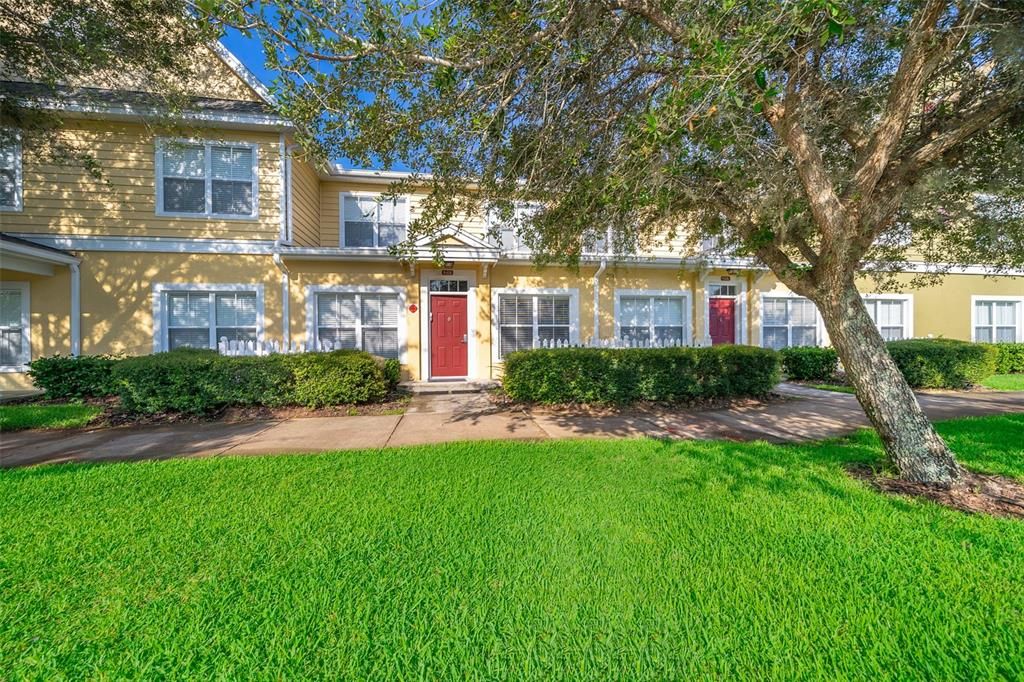 For Rent: $2,250 (3 beds, 2 baths, 1296 Square Feet)