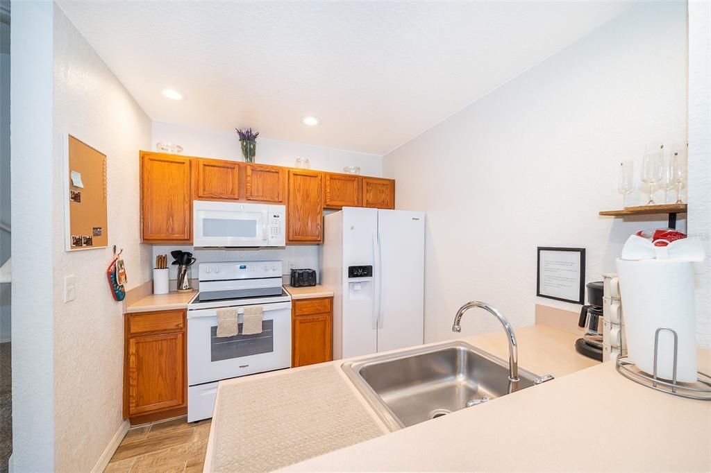 For Rent: $2,250 (3 beds, 2 baths, 1296 Square Feet)