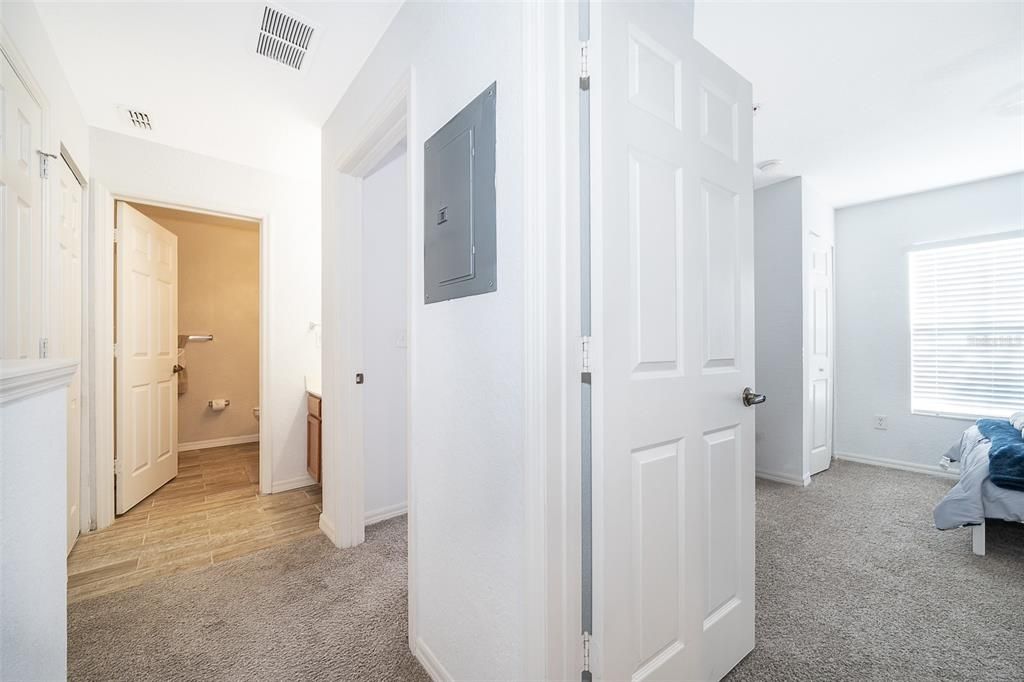 For Rent: $2,250 (3 beds, 2 baths, 1296 Square Feet)