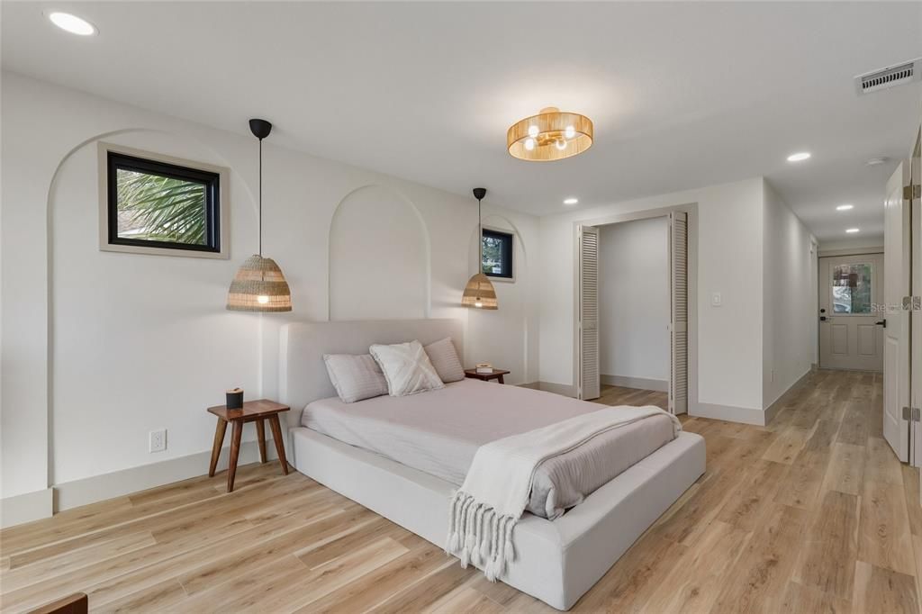 For Sale: $515,000 (3 beds, 2 baths, 1564 Square Feet)