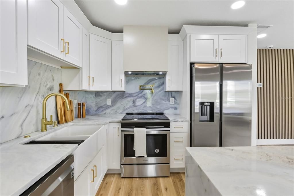 For Sale: $515,000 (3 beds, 2 baths, 1564 Square Feet)