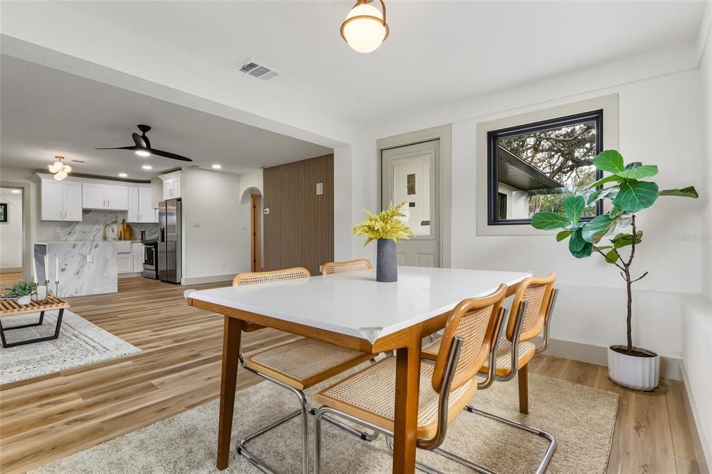 For Sale: $515,000 (3 beds, 2 baths, 1564 Square Feet)