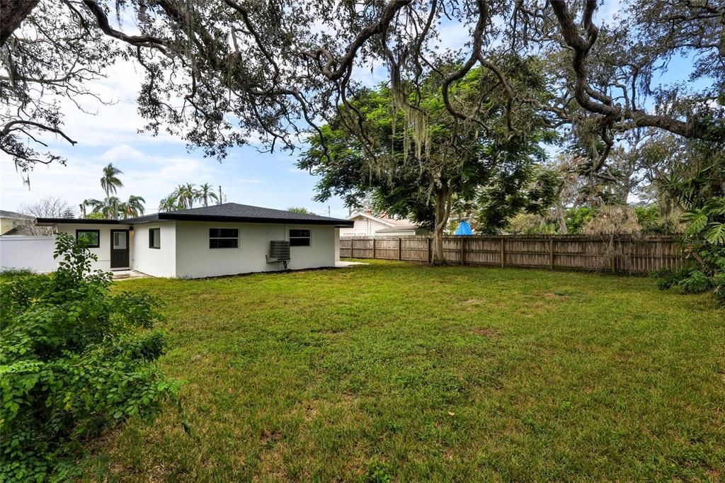 For Sale: $515,000 (3 beds, 2 baths, 1564 Square Feet)