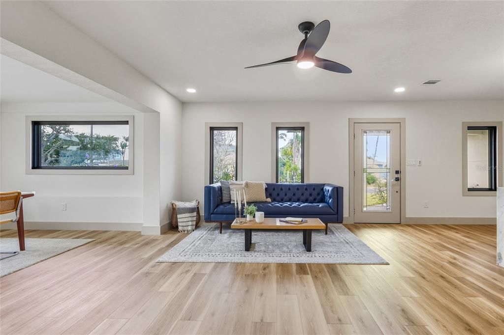 For Sale: $515,000 (3 beds, 2 baths, 1564 Square Feet)