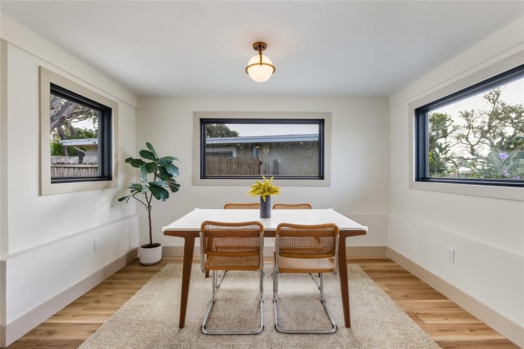 For Sale: $515,000 (3 beds, 2 baths, 1564 Square Feet)