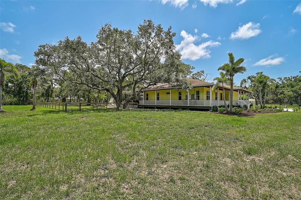 Recently Sold: $1,150,000 (4 beds, 3 baths, 2445 Square Feet)