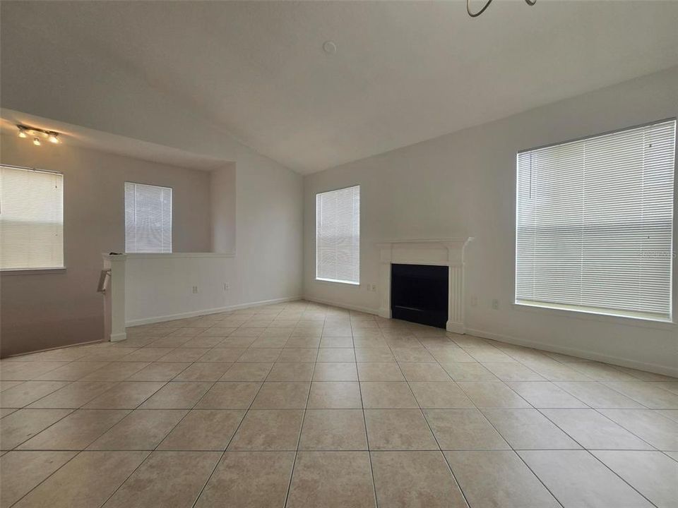 En Renta: $1,599 (2 camas, 2 baños, 1175 Pies cuadrados)