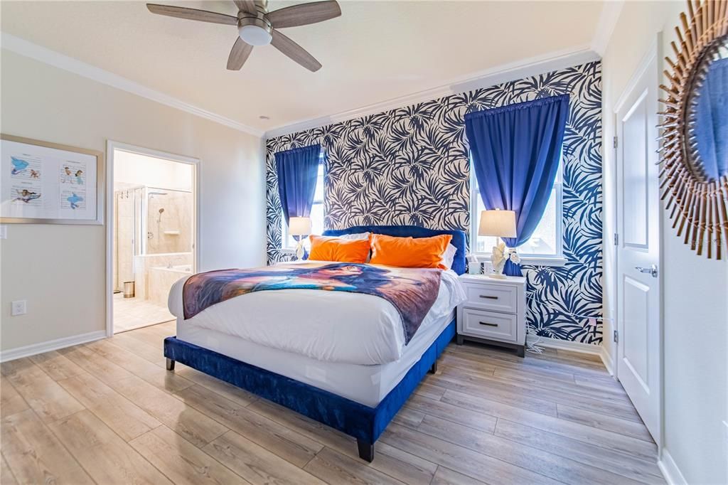 For Sale: $989,000 (8 beds, 6 baths, 4036 Square Feet)