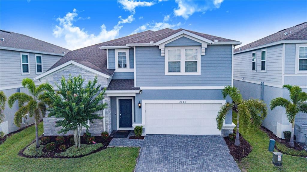 For Sale: $989,000 (8 beds, 6 baths, 4036 Square Feet)