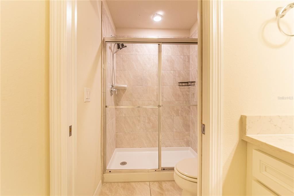 For Sale: $989,000 (8 beds, 6 baths, 4036 Square Feet)