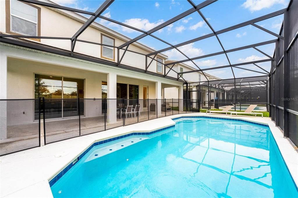 For Sale: $790,000 (10 beds, 8 baths, 4275 Square Feet)