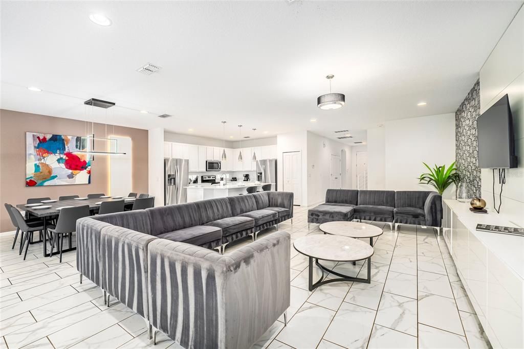 For Sale: $790,000 (10 beds, 8 baths, 4275 Square Feet)