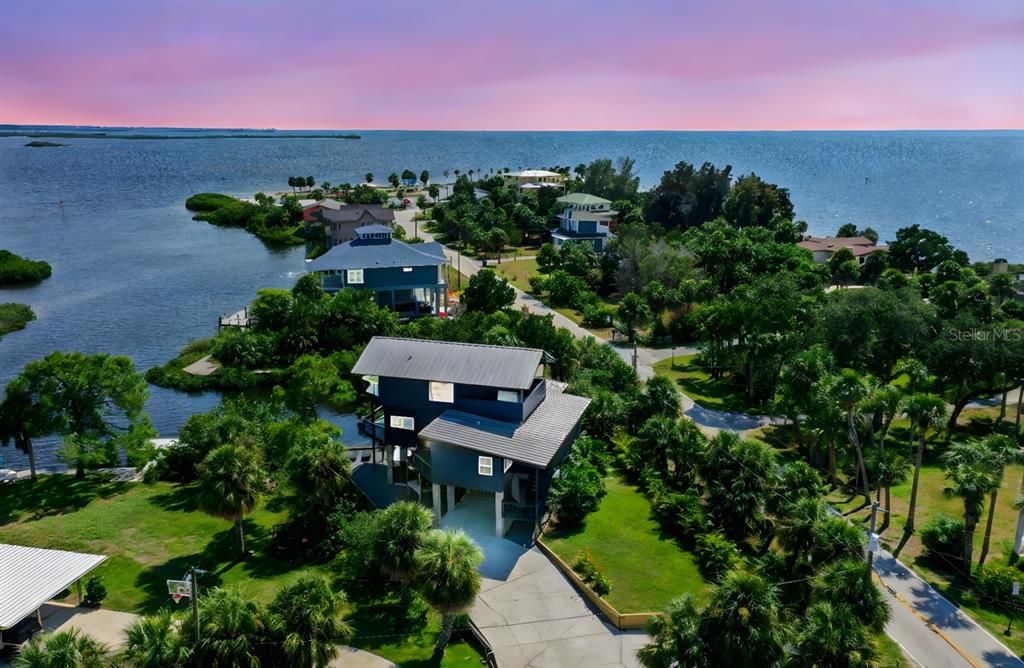 待售: $999,999 (3 贝兹, 2 浴室, 1635 平方英尺)