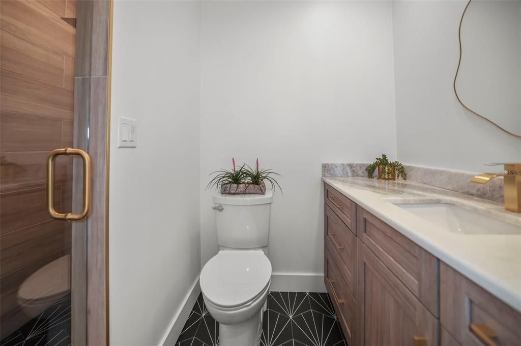 待售: $999,999 (3 贝兹, 2 浴室, 1635 平方英尺)