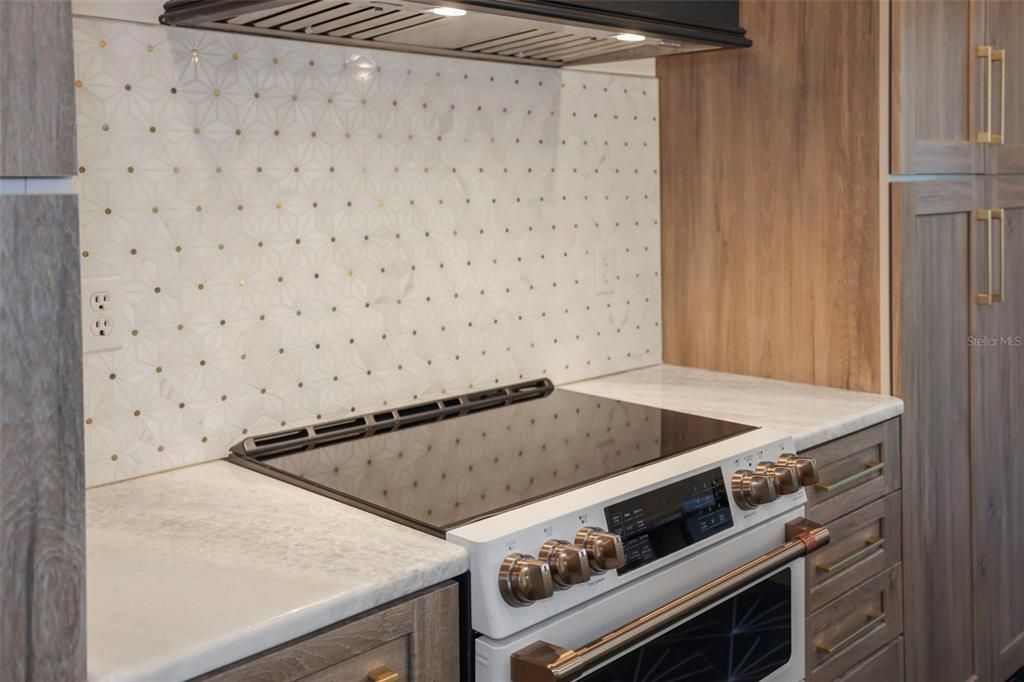 待售: $999,999 (3 贝兹, 2 浴室, 1635 平方英尺)