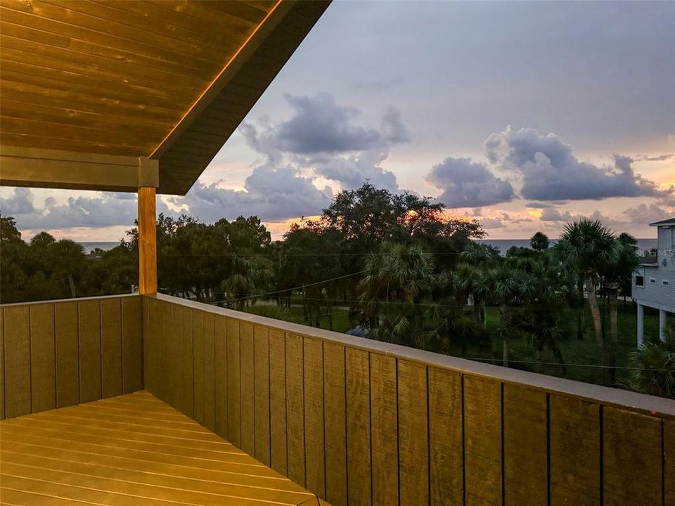 待售: $999,999 (3 贝兹, 2 浴室, 1635 平方英尺)