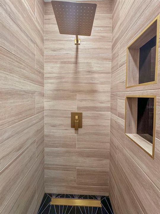 待售: $999,999 (3 贝兹, 2 浴室, 1635 平方英尺)