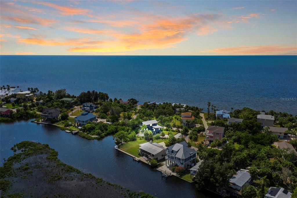 待售: $999,999 (3 贝兹, 2 浴室, 1635 平方英尺)