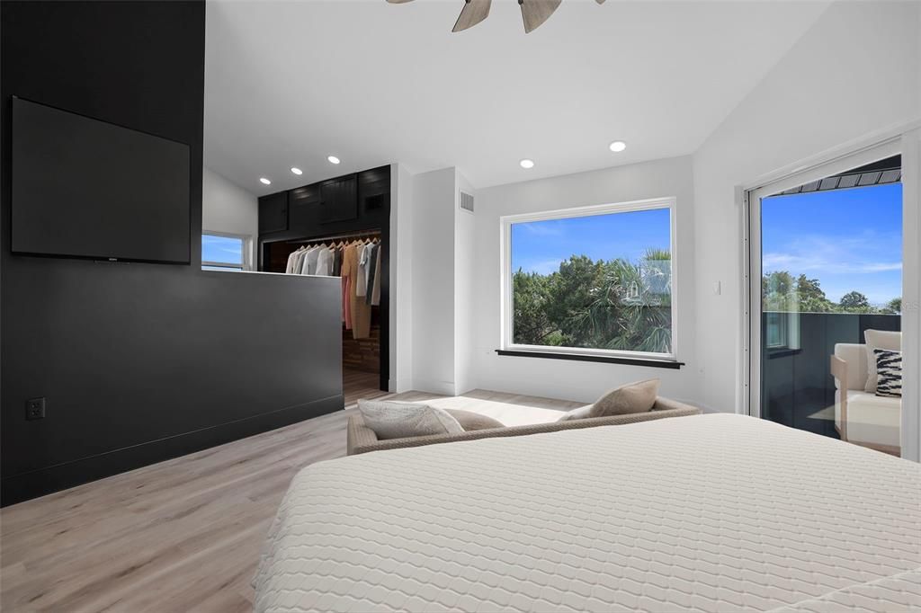 待售: $999,999 (3 贝兹, 2 浴室, 1635 平方英尺)