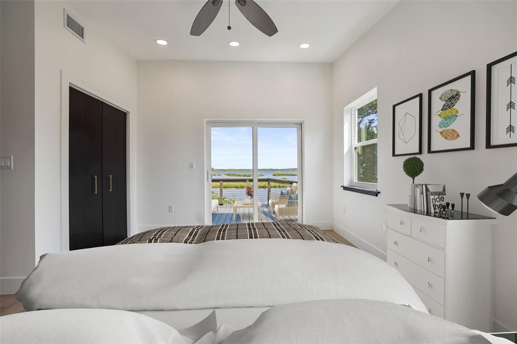 待售: $999,999 (3 贝兹, 2 浴室, 1635 平方英尺)