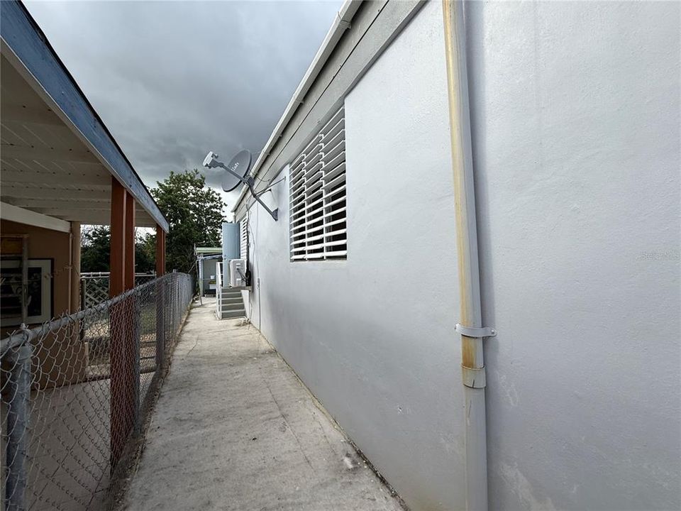 For Sale: $225,000 (4 beds, 3 baths, 1648 Square Feet)