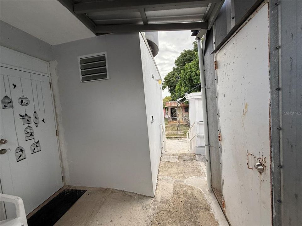 For Sale: $225,000 (4 beds, 3 baths, 1648 Square Feet)