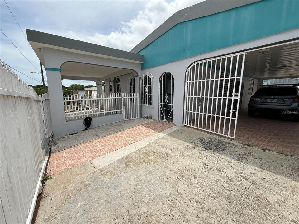 For Sale: $225,000 (4 beds, 3 baths, 1648 Square Feet)