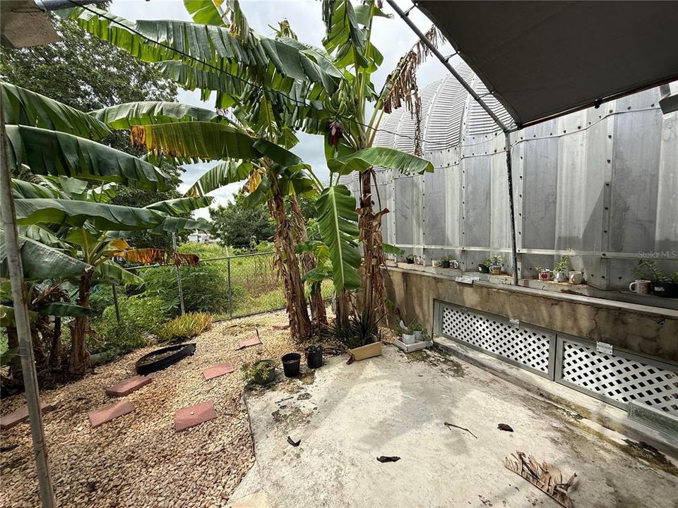 For Sale: $225,000 (4 beds, 3 baths, 1648 Square Feet)