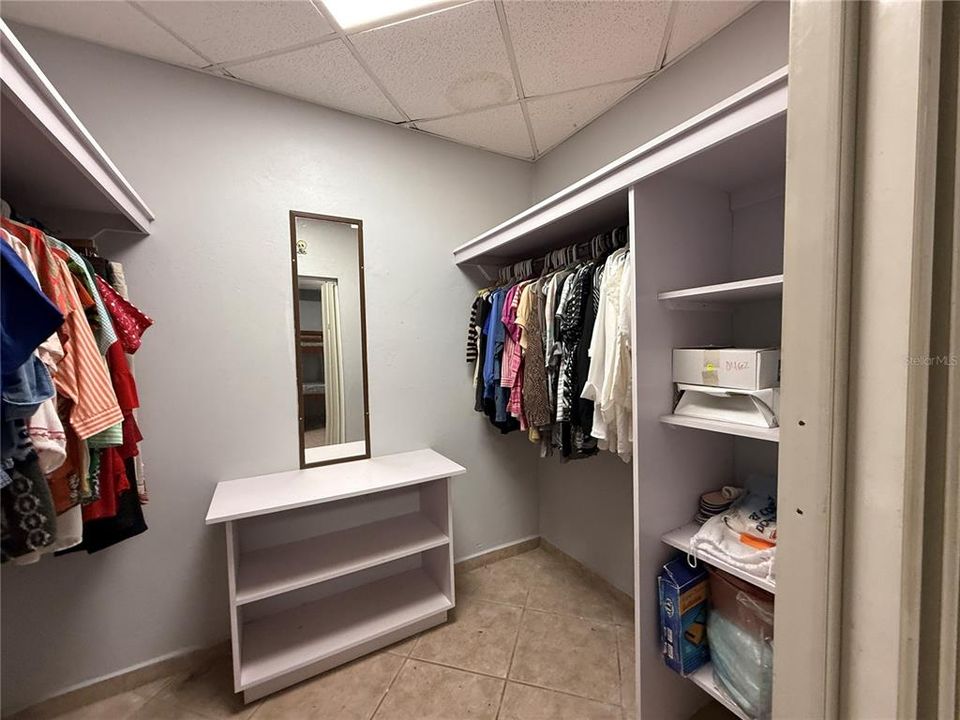 For Sale: $225,000 (4 beds, 3 baths, 1648 Square Feet)