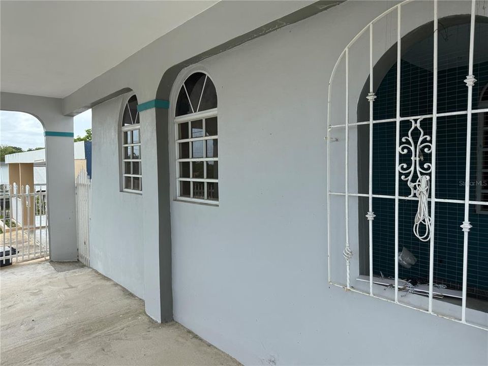 For Sale: $225,000 (4 beds, 3 baths, 1648 Square Feet)