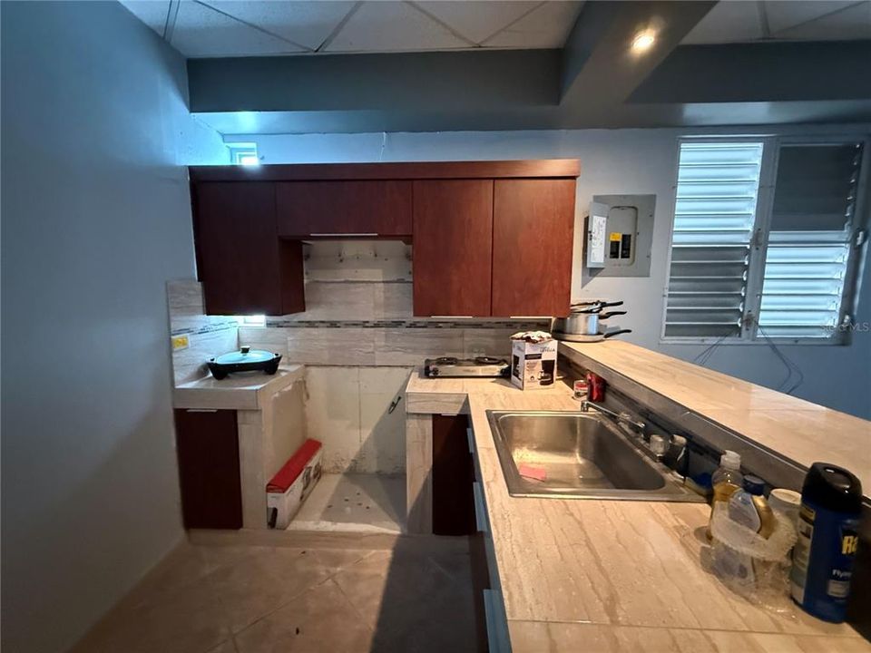 For Sale: $225,000 (4 beds, 3 baths, 1648 Square Feet)