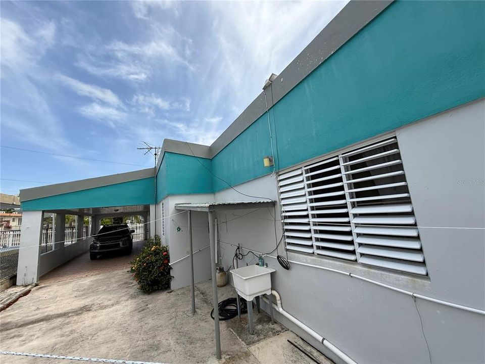 For Sale: $225,000 (4 beds, 3 baths, 1648 Square Feet)