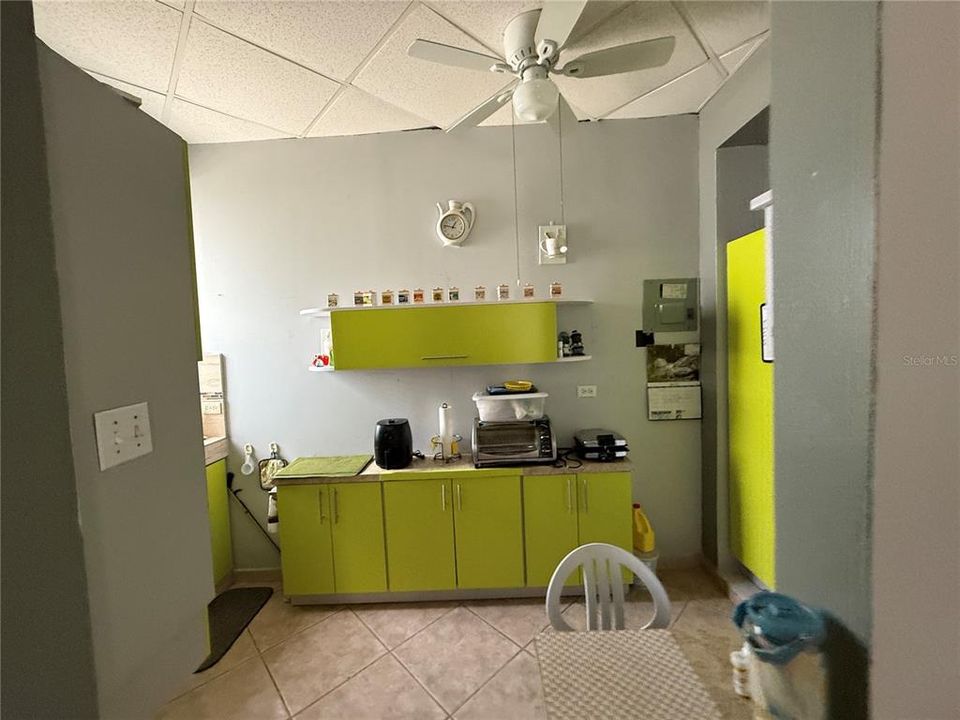 For Sale: $225,000 (4 beds, 3 baths, 1648 Square Feet)